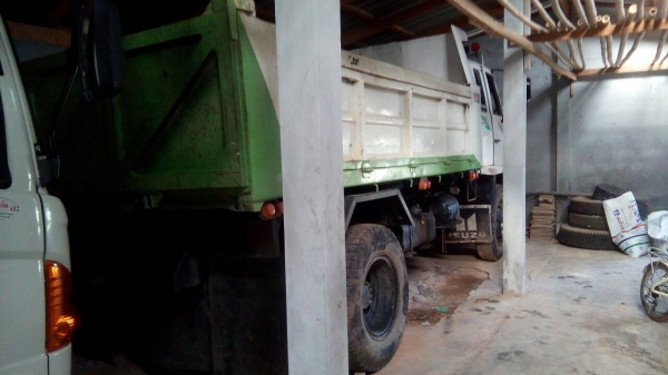 ขายรถบรรทุก 6 ล้อดัมพ์ใหญ่ ISUZU FTR 165แรงม้ารถห้างแท้ ราคา 580000