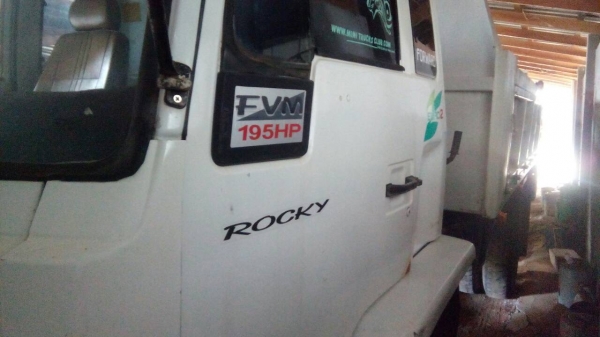 ขายรถบรรทุก 6 ล้อดัมพ์ใหญ่ ISUZU FTR 165แรงม้ารถห้างแท้ ราคา 580000