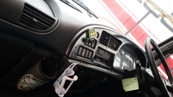 หัวลาก อีชูชุ 270 แรง  ปี 40 (รถน้ำมัน ) สภาพพร้อมใช้งาน  ราคา  900,000 บาท