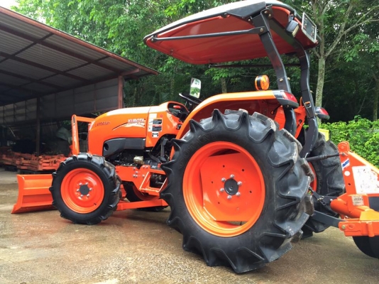 ขายรถไถ Kubota L4708SP (4WD) พร้อมใบมีดและผานพรวนCMTรถไร่ ใช้งานน้อย900ชั่วโมง สวยๆ พร้อมใช้งาน