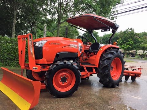 ขายรถไถ Kubota L4708SP (4WD) พร้อมใบมีดและผานพรวนCMTรถไร่ ใช้งานน้อย900ชั่วโมง สวยๆ พร้อมใช้งาน