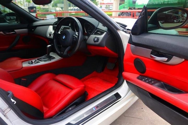 BMW Z4 SDRIVE23I 2.5  สีขาว ปี 2012