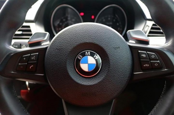BMW Z4 SDRIVE23I 2.5  สีขาว ปี 2012