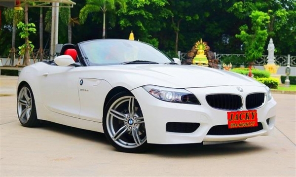 BMW Z4 SDRIVE23I 2.5  สีขาว ปี 2012