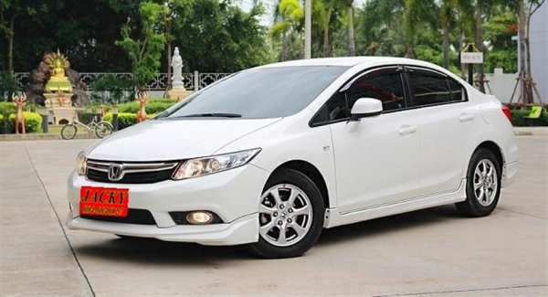 HONDA NEW CIVIC FB 1.8 I-VTEC AT สีขาว ปี2013 HONDA NEW CIVIC FB 1.8 I-VTEC AT สีขาว ปี2013