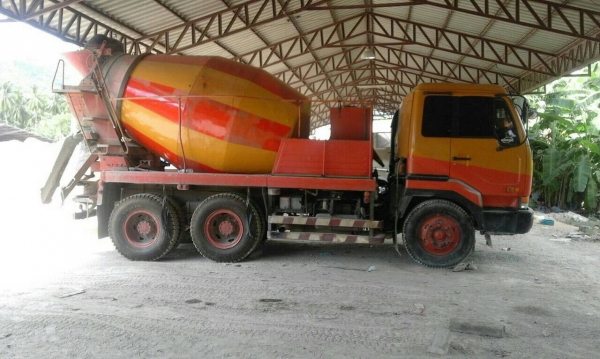 รถนิสสัน  10  ล้อ UD โม่ปูน CW510 / 295 แรงม้า. ปี 54. , ( รถประกอบ. )      สนใจติดต่อ  081 - 6079515