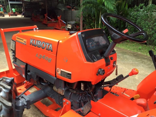 ขายรถไถKubota L3408 (4WD) พร้อมใบมีดหน้า และเครื่องตัดหญ้าLCSใหม่ รถพร้อมใช้งาน ขายรถไถKubota L3408 (4WD) พร้อมใบมีดหน้า และเครื่องตัดหญ้าLCSใหม่ รถพร้อมใช้งาน
