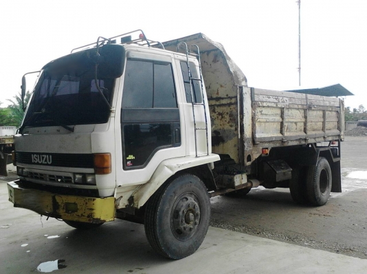 รถอีซูซุ 6 ล้อดั้ม FTR  175 แรงม้า. ปี 35.     สนใจติดต่อ  081 - 6079515