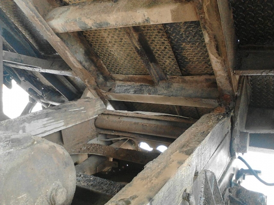 รถอีซูซุ 6 ล้อดั้ม FTR  175 แรงม้า. ปี 35.     สนใจติดต่อ  081 - 6079515