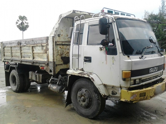 รถอีซูซุ 6 ล้อดั้ม FTR  175 แรงม้า. ปี 35.     สนใจติดต่อ  081 - 6079515