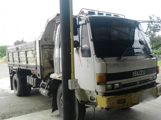 รถอีซูซุ 6 ล้อดั้ม FTR  175 แรงม้า. ปี 35.     สนใจติดต่อ  081 - 6079515