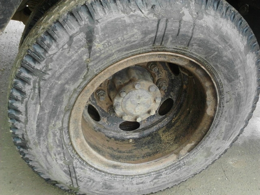 รถอีซูซุ 6 ล้อดั้ม FTR  175 แรงม้า. ปี 35.     สนใจติดต่อ  081 - 6079515