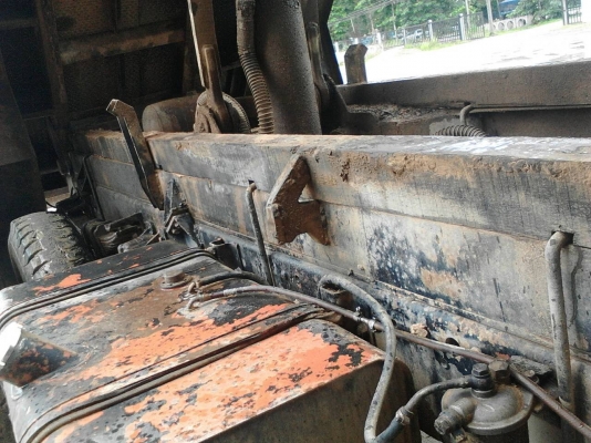 รถอีซูซุ 6 ล้อดั้ม FTR  175 แรงม้า. ปี 35.     สนใจติดต่อ  081 - 6079515