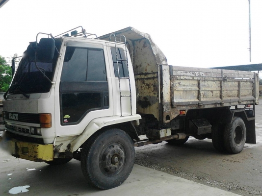 รถอีซูซุ 6 ล้อดั้ม FTR  175 แรงม้า. ปี 35.     สนใจติดต่อ  081 - 6079515