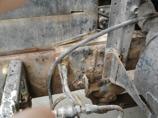 รถอีซูซุ 6 ล้อดั้ม FTR  175 แรงม้า. ปี 35.     สนใจติดต่อ  081 - 6079515