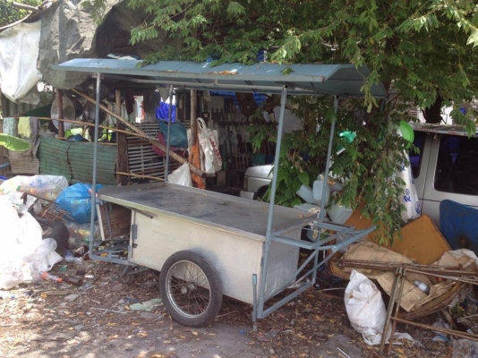 ขาย รถเข็นขายของพร้อมตู้กระจกครับ