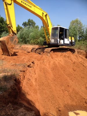 ขาย KOMATSU PC200-5 สภาพสวยพร้อมใช้ ติดต่อได้ คุณอ๊อฟ พิจิตร 086-737-9991 ขาย KOMATSU PC200-5 สภาพสวยพร้อมใช้ ติดต่อได้ คุณอ๊อฟ พิจิตร 086-737-9991