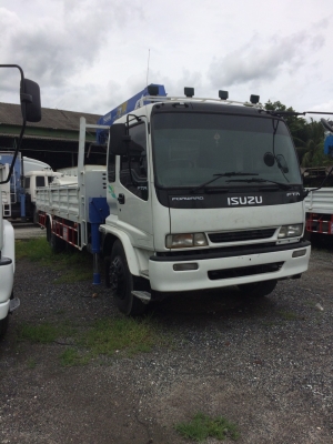 อีซุซุ6ล้อ ติดเครน5ตัน3ปอก 200แรงม้า สนใจติดต่อ 097-3597899