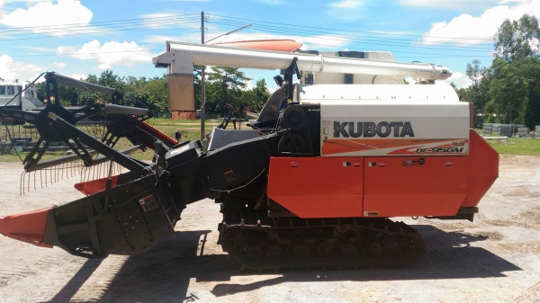 ขายรถเกียวข้าวคูโบต้า95พลัส++++รถปี55ราคาต่อรองได้สนใจติดต่ออาร์ม ขายรถเกียวข้าวคูโบต้า95พลัส++++รถปี55ราคาต่อรองได้สนใจติดต่ออาร์ม