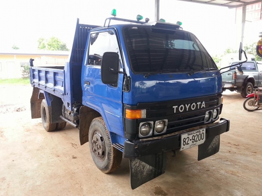 ขายรถดั้ม3คิว ไดน่า90แรง BU61 เครื่องB11 ปี38 รถสวยสภาพดี พร้อมใช้งาน เอกสารถูกต้อง เล่มทะเบียนพร้อมโอน ราคา260,000 สนใจโทร 090-8588220คุณนะ 093-3258446คุณบิว หรือเข้าดูสินค้าอื่นๆได้ที่ www.narong2truck.com หรือ www.truck.in.th/498 หรือเพจFacebook ณรงค์