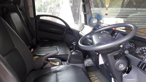 หกล้อ อีซูซุ NPR150ปี56ช่วงยาว 4.30ม หน้าคอนโด สภาพดีสวยจัดเดิมๆไม่มีตำนิใช้งานน้อยวิ่งแค่ 42×××กม.ขาย 850,000บ ทะเบียนพร้อม โอนจร้า หกล้อ อีซูซุ NPR150ปี56ช่วงยาว 4.30ม หน้าคอนโด สภาพดีสวยจัดเดิมๆไม่มีตำนิใช้งานน้อยวิ่งแค่ 42×××กม.ขาย 850,000บ ทะเบียนพร้อม โอนจร้า