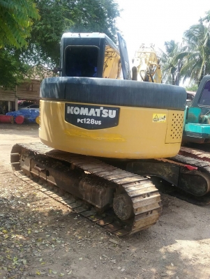 ขายรถแบคโฮ KOMATSU PC128US-2E1 เอกสารอินวอย 13300 ชม.ราคา 900000