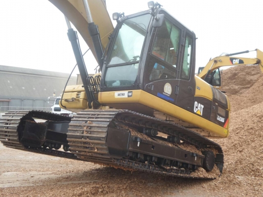 ขายรถแบคโฮ CAT 320 D เอกสารอินวอย 19000 ชม.ราคา 1850000 ขายรถแบคโฮ CAT 320 D เอกสารอินวอย 19000 ชม.ราคา 1850000