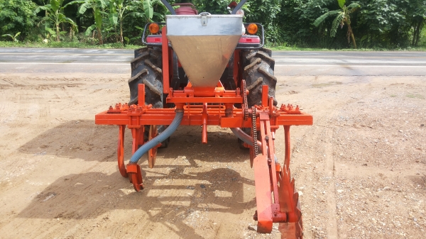 หางลากร้องอ้อยตัดสดหรือไฟไม่ก็ได้ครับใส่กับ36-45-47-50ได้ ตามรูปเลยครับส่งได้ครับ หางลากร้องอ้อยตัดสดหรือไฟไม่ก็ได้ครับใส่กับ36-45-47-50ได้ ตามรูปเลยครับส่งได้ครับ