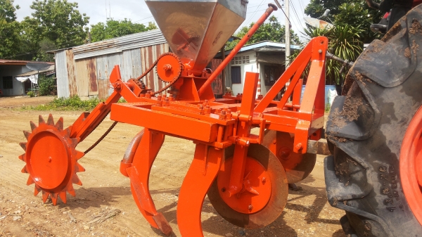 หางลากร้องอ้อยตัดสดหรือไฟไม่ก็ได้ครับใส่กับ36-45-47-50ได้ ตามรูปเลยครับส่งได้ครับ หางลากร้องอ้อยตัดสดหรือไฟไม่ก็ได้ครับใส่กับ36-45-47-50ได้ ตามรูปเลยครับส่งได้ครับ