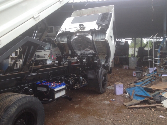 ขาย 6 ล้อ ฮีโน่ดัมพ์ เมก้า 175 แรง ปี 57  สภาพน้องป้ายแดง  จัดแนนท์ได้ครับ สนใจติดต่อ 081-9420141  ,  081-5715326