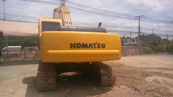 รถแบคโฮร สภาพสวยพร้อมใช้งาน PC200-6