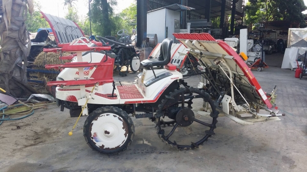 รถดำนานั่งขับ YANMAR รุ่น RR500 เก่าญี่ปุ่น  ดำนา 5 แถว  สภาพสวย