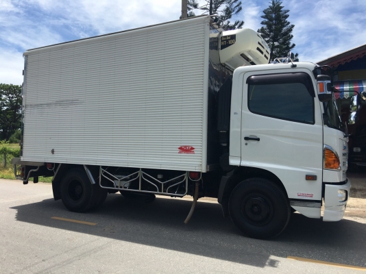 ขาย 6 ล้อ ฮีโน่ เมก้า 150 แรง ตู้เย็นปี 56  ยาว 4.3 ม. สภาพสวย วิ่งน้อย จัดแนนท์ได้ครับ สนใจติดต่อ 081-9420141  ,  081-5715326