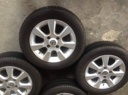 ขายล้อแม็กซ์ขอบ15 Nissan Tida 4รู114 ติดยางmicheli 185 65 15ปี13 เก่าเก็บยางนุ่มๆ 1ชุด ราคา3800บ โทร0924462525โส กทม