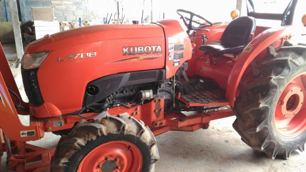 ขายรถไถคูโบต้าL4708ราคาต่อรองได้สนใจติดต่อครับ0811851200