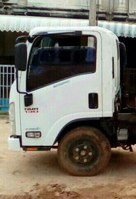 ขายแล้วครับ หกล้อ อีซูซุ NMR130ปี53ช่วงสั้นยาว3.20(ขายแต่รถ"ไม่รวมเครน)รถสภาพดีหัวบางเดิมใช้งานประจำ ทะเบียนพร้อมโอน ช่วงล้อต่อดั้ม ครับ