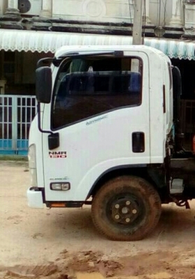 ขายแล้วครับ หกล้อ อีซูซุ NMR130ปี53ช่วงสั้นยาว3.20(ขายแต่รถ"ไม่รวมเครน)รถสภาพดีหัวบางเดิมใช้งานประจำ ทะเบียนพร้อมโอน ช่วงล้อต่อดั้ม ครับ