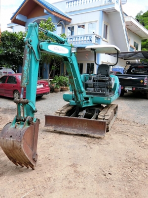 KOMATSU 25-7  ขนาดPC-25 (คอลโทนน้ำมัน) รถเก่านอกแท้ มีเอกสาร(มีVDOชม)☎️สนใจติดต่อ 085-5632278 (ราคาต่อรองได้)