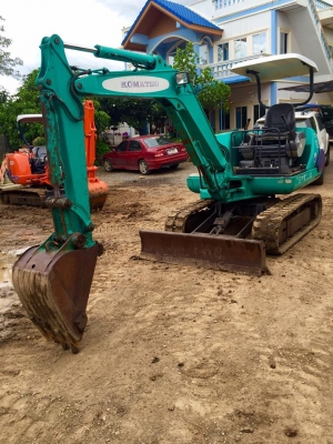 KOMATSU 25-7  ขนาดPC-25 (คอลโทนน้ำมัน) รถเก่านอกแท้ มีเอกสาร(มีVDOชม)☎️สนใจติดต่อ 085-5632278 (ราคาต่อรองได้)