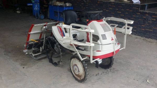 รถดำนานั่งขับ MITSUBISHI  รุ่น MPR4H เก่าญี่ปุ่น  ดำนา 4 แถว สภาพสวย