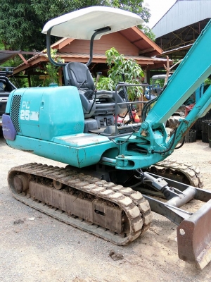 KOMATSU 25-7  ขนาดPC-25 (คอลโทนน้ำมัน) รถเก่านอกแท้ มีเอกสาร(มีVDOชม)☎️สนใจติดต่อ 085-5632278 (ราคาต่อรองได้)