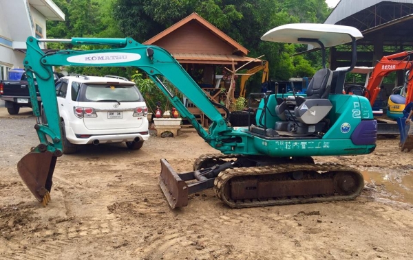 KOMATSU 25-7  ขนาดPC-25 (คอลโทนน้ำมัน) รถเก่านอกแท้ มีเอกสาร(มีVDOชม)☎️สนใจติดต่อ 085-5632278 (ราคาต่อรองได้)