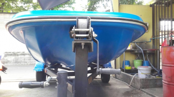 เรือไฟเบอร์ 3 ลอน 13 ฟุต พร้อมเครื่อง YAMAHA 30 แรง