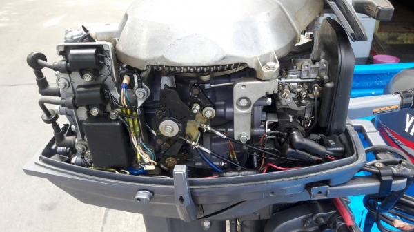 เรือ ไฟเบอร์ 3 ลอน 13 ฟุต พร้อมเครื่อง 30 แรง + ถังน้ำมัน