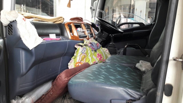 หกล้อ ฮีโน่ FC4J165ปี50ช่วงยาว5.50ม (ขายหัวแคชชี)ไม่มีกะบะ รถสภาพดีเดิมๆพร้อมใช้ ทะเบียนพร้อมโอน (ขายหัวแคชชี)ไม่มีกะบะ นะครับ ขาย 655,000บ จ้า หกล้อ ฮีโน่ FC4J165ปี50ช่วงยาว5.50ม (ขายหัวแคชชี)ไม่มีกะบะ รถสภาพดีเดิมๆพร้อมใช้ ทะเบียนพร้อมโอน (ขายหัวแคชชี)ไม่มีกะบะ นะครับ ขาย 655,000บ จ้า