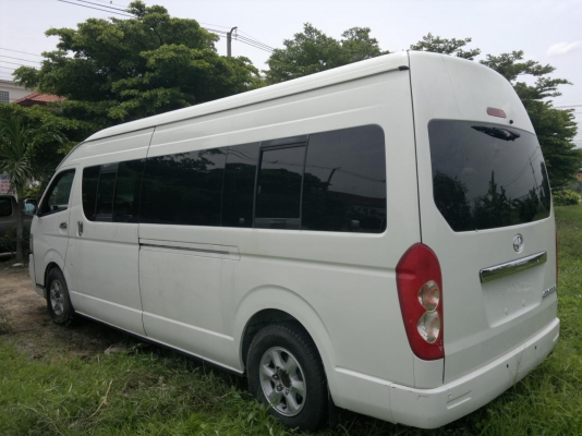 รถตู้นั่งจอยลอง