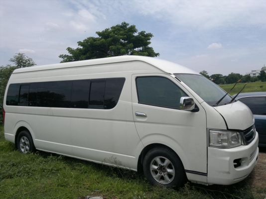 รถตู้นั่งจอยลอง