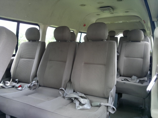 รถตู้นั่งจอยลอง