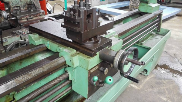** SOLD ** แท่นกลึงยุโรป COLCHESTER 10 ฟุต 3 เพลา รู 3" เกียร์บล้อคนิ้วมิลไม่ต้องเปลี่ยนเฟือง มาเทสได้ครับ!!