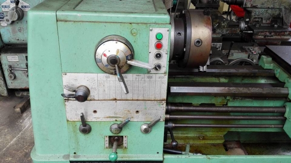 ** SOLD ** แท่นกลึงยุโรป COLCHESTER 10 ฟุต 3 เพลา รู 3" เกียร์บล้อคนิ้วมิลไม่ต้องเปลี่ยนเฟือง มาเทสได้ครับ!!